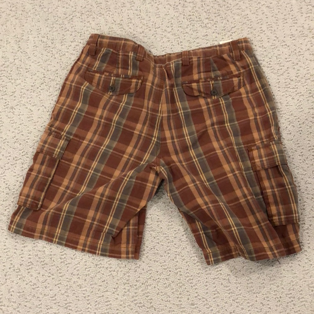 Dockers men’s burgundy plaid shorts 🤩 - Picture 4 of 4